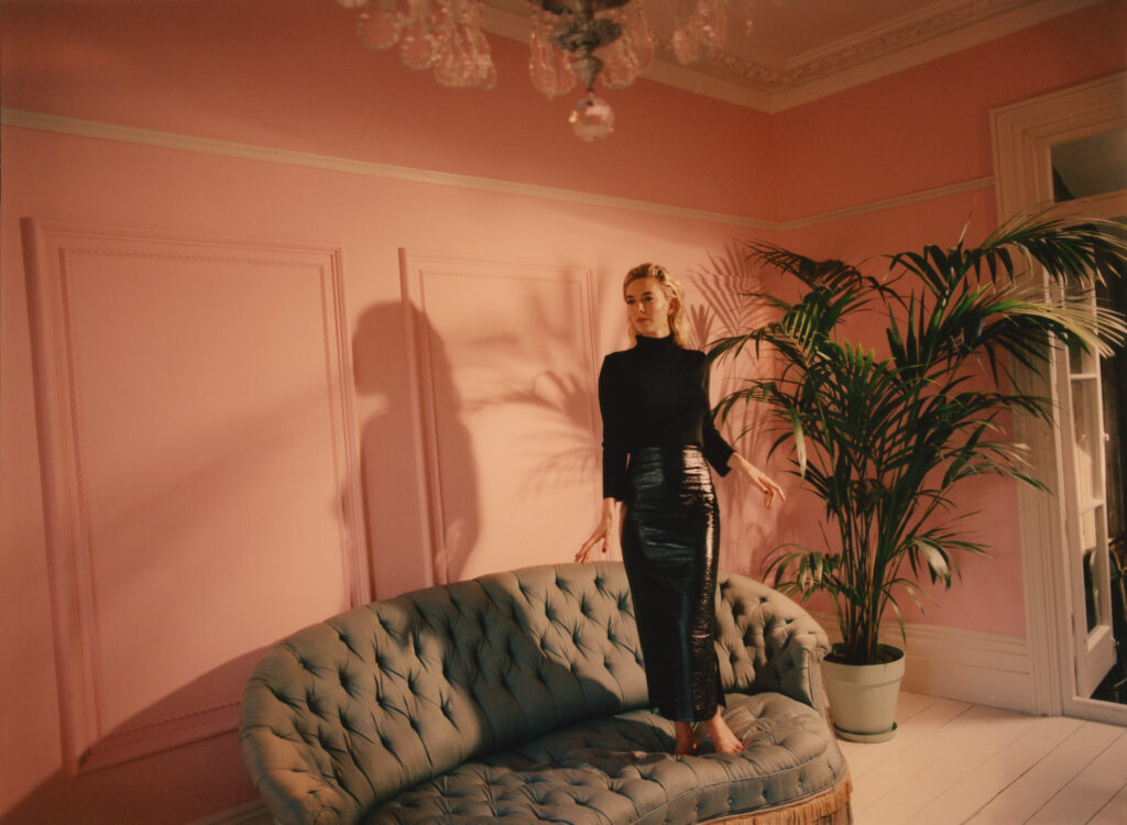 VK _ 04 (3) ret crop