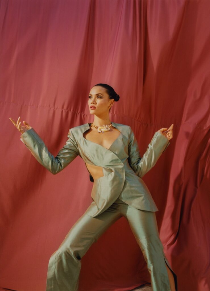 Hollie Fernando Sinead GAFFER 11