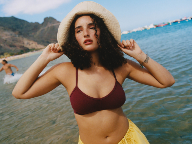 pic hollie main oage