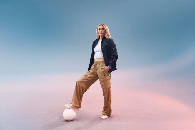 SAMSUNG_CHLOE_KELLY_02