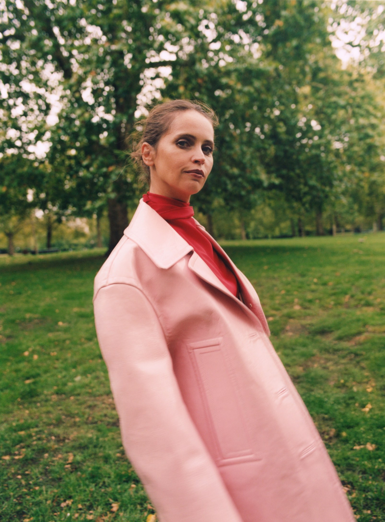 H.F_FELICITY.JONES_10.25_05C