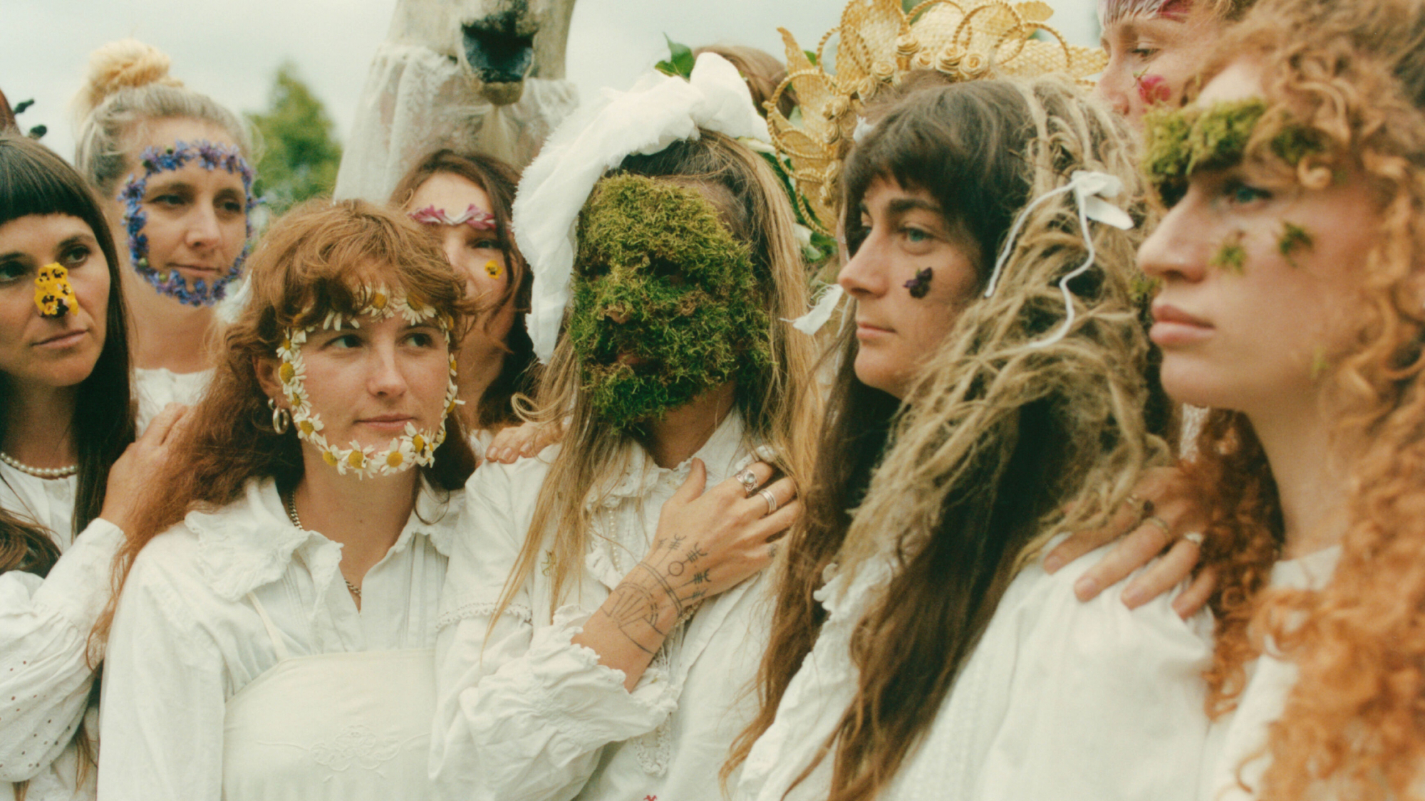 header_hollie_1_optimized_2000